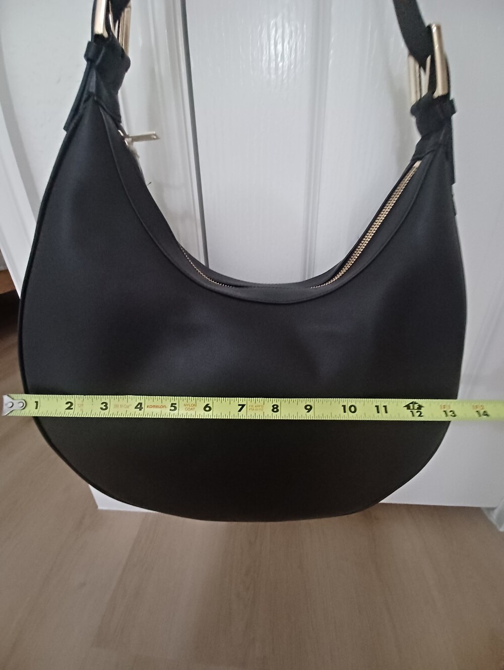 NEW! With Tag. COS Black Crescent Hobo with Gold-Tone Accents RETAIL $250 - Picture 5 of 11